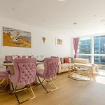 Cosy 2Br Riverside Apt In Greenwich With Balcony