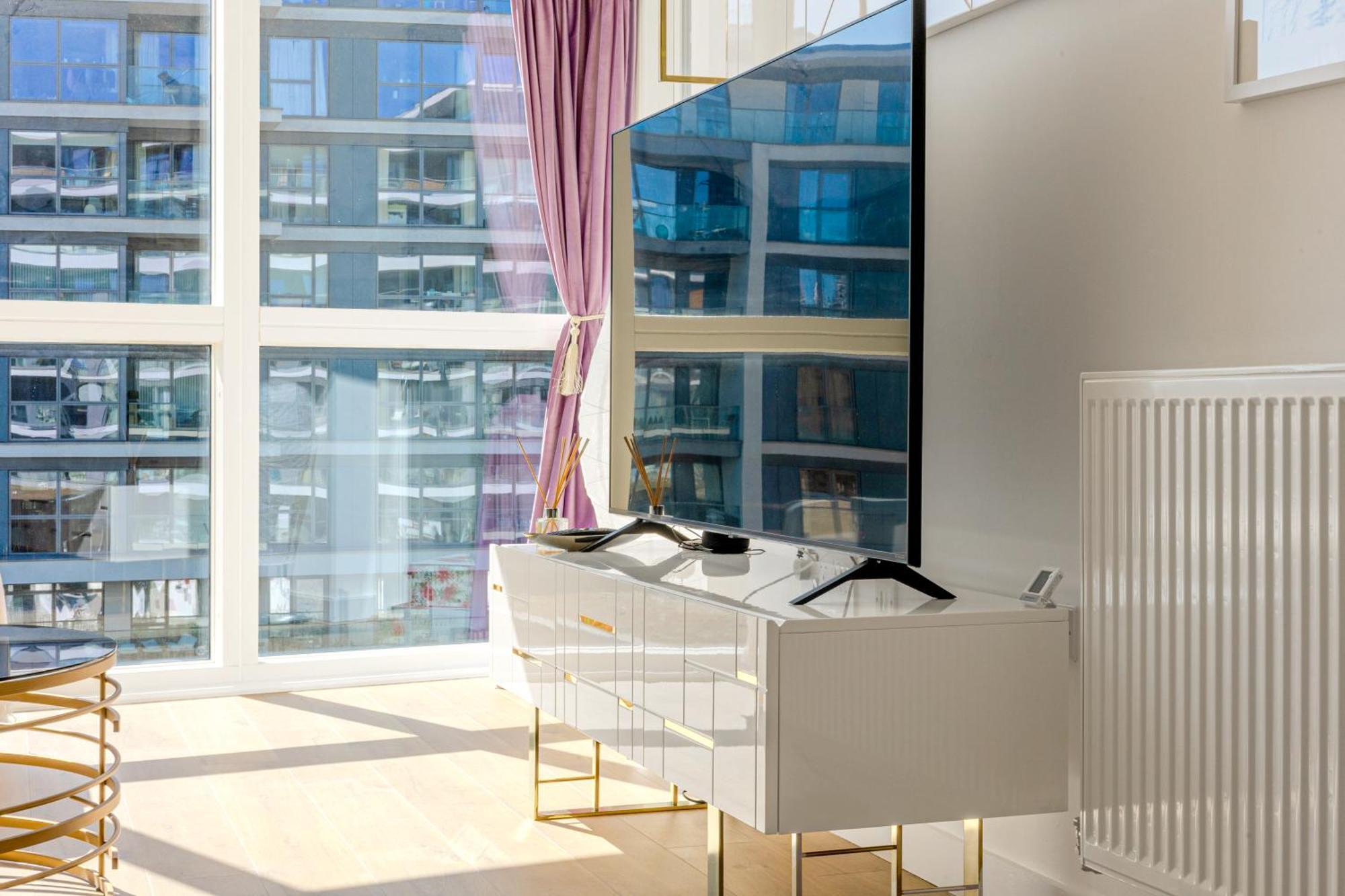 Cosy 2br Riverside In Greenwich With Balcony Londres