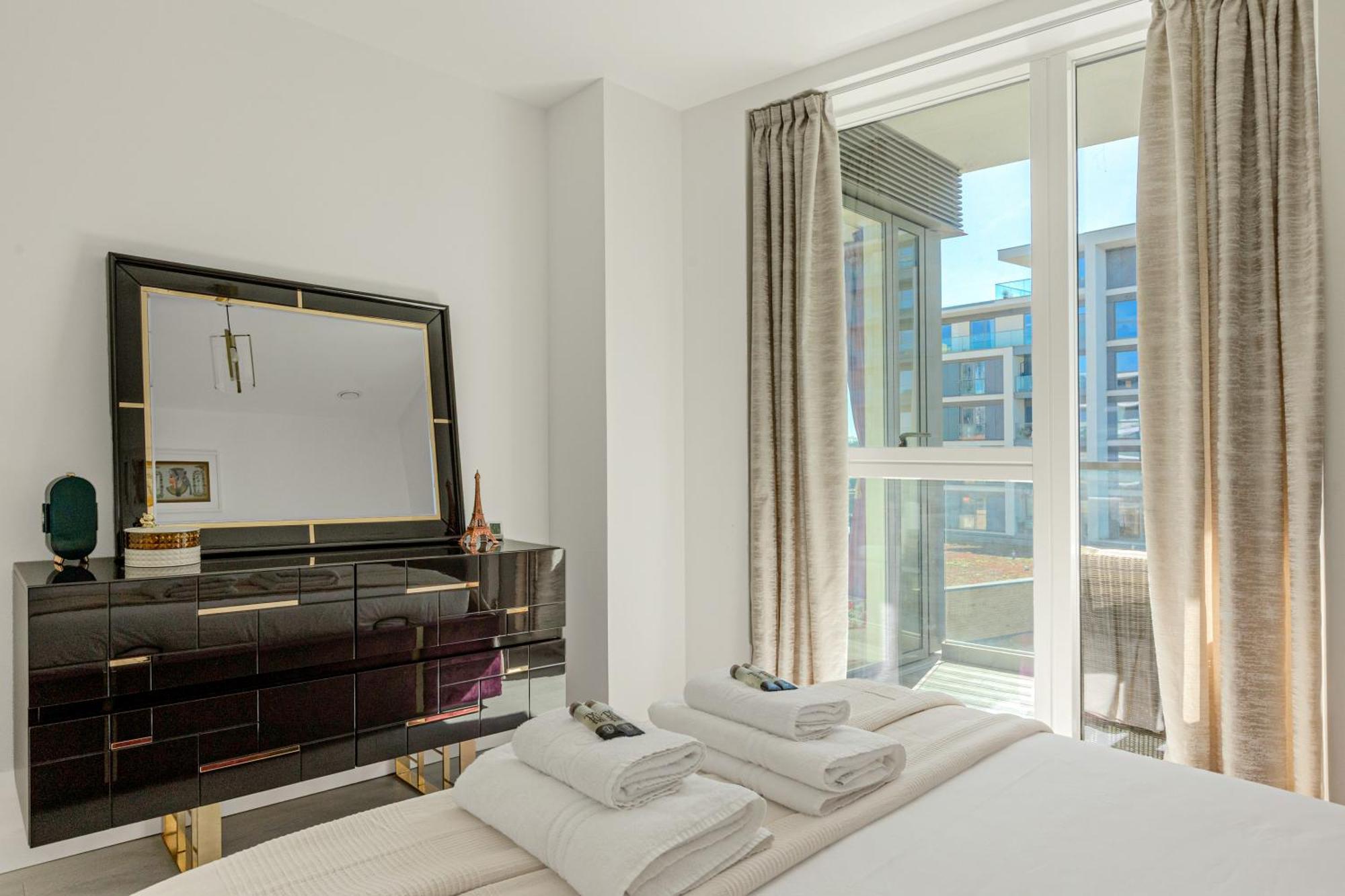 Appartement Cosy 2br Riverside In Greenwich With Balcony